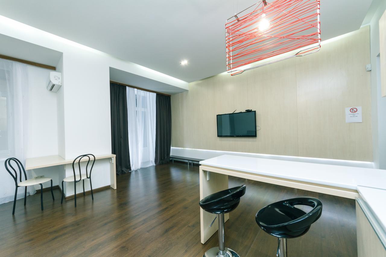 Kreschatik 21 With Terrace 2br