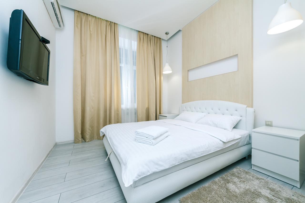 Kreschatik 21 With Terrace 2br شقة كييف