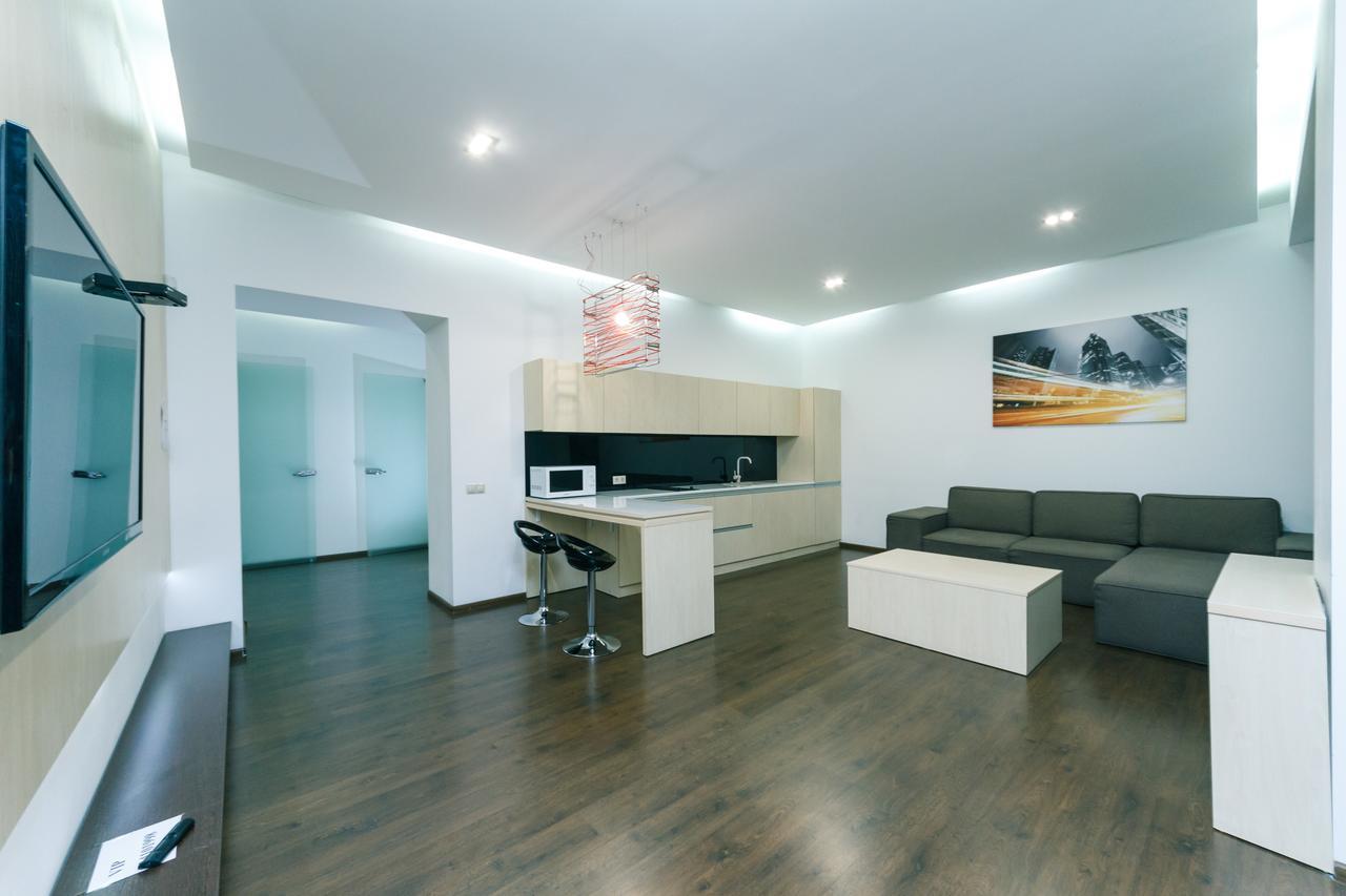 Апартаменты Kreschatik 21 With Terrace 2br