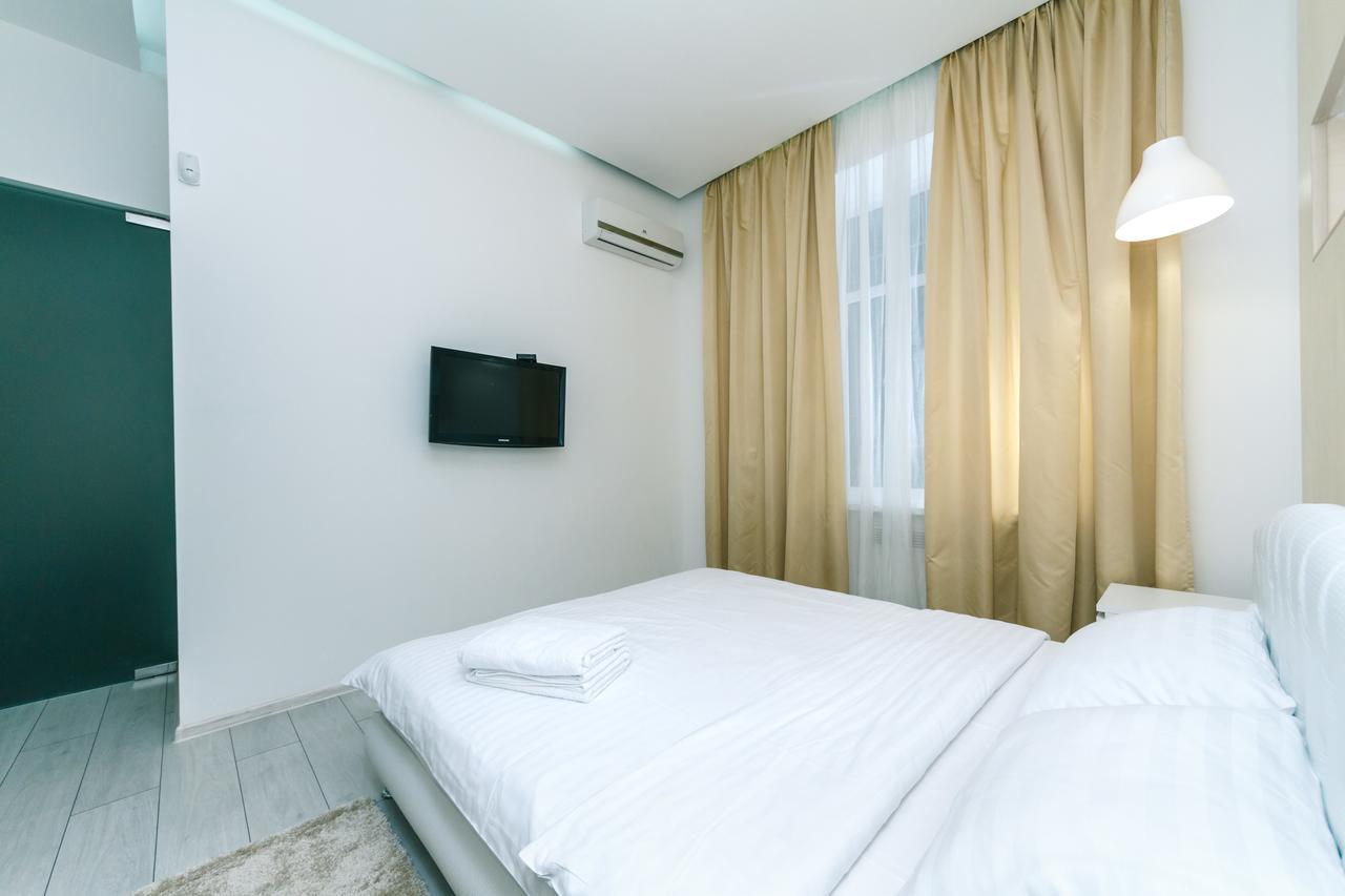 Kreschatik 21 With Terrace 2br *